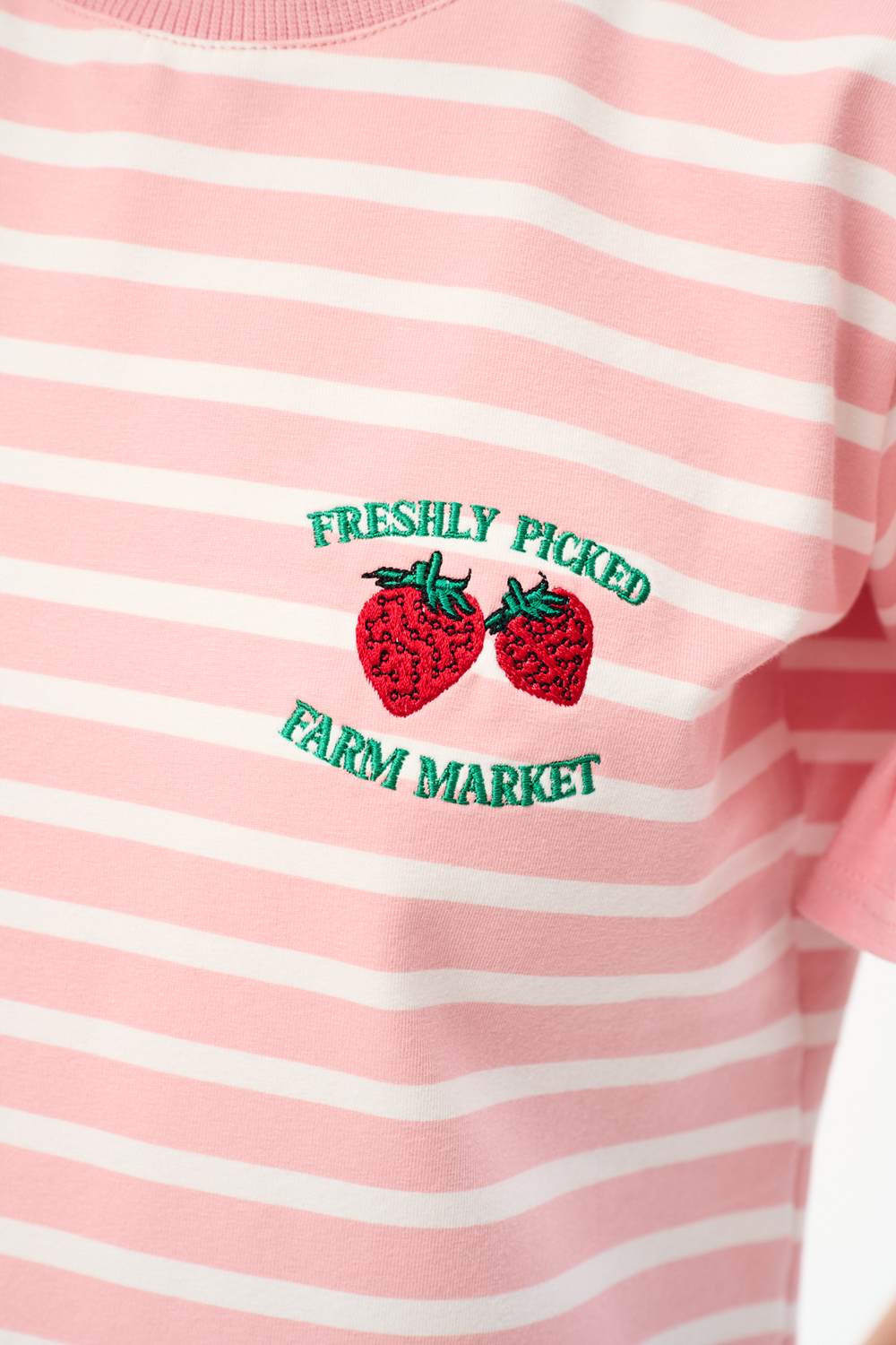 T-shirt Strawberry Fields