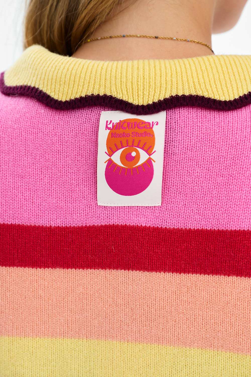 Wełniany sweter Cherry Skies
