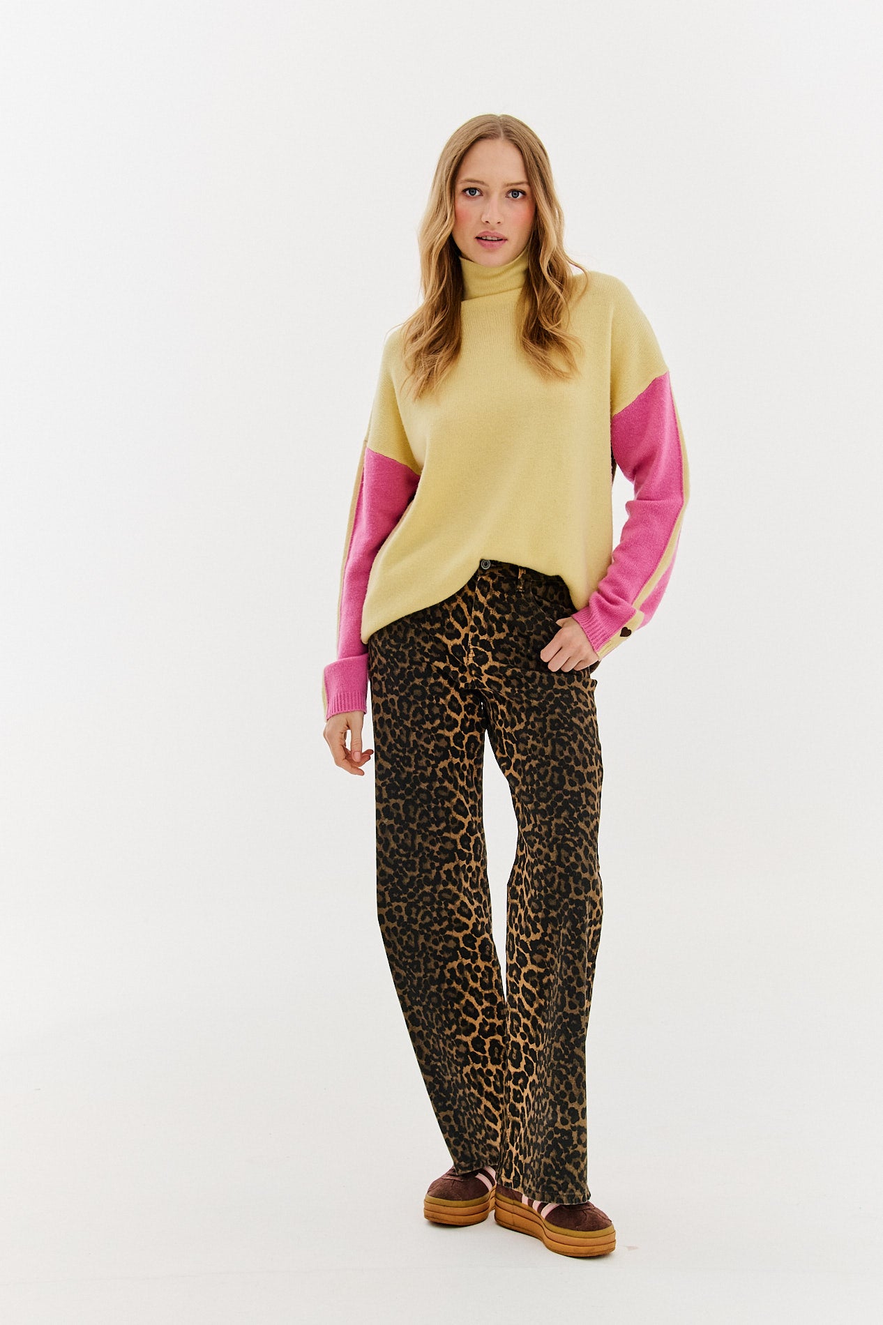 Wełniany sweter z golfem Shine Bright